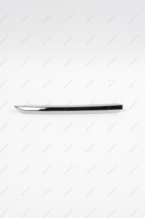 Молдинг переднего бампера верхний левый (хром) LADA Vesta FL/ Vesta SW Cross FL Россия Россия 8450040051