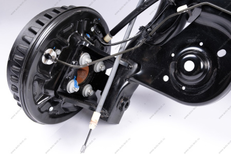 Балка заднего моста LADA Largus/Лада Ларгус с шарнирами (с сайленблоками) в сборе с тормозными барабанами ORIGINAL Lada LADA 555112139R