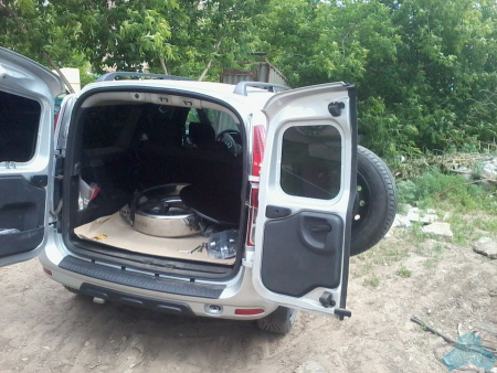 Кронштейн держатель запасного колеса "Поворотный" LADA Largus цвет белый Дополнительное оборудование Россия LS-KP-01N-W