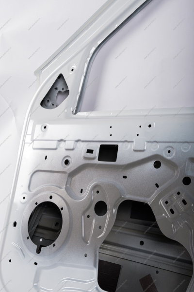 Дверь передняя правая LADA Largus/Лада Ларгус крашеная (с отв. под молдинг) 221 Ледниковый (Белый) Lada LADA 801002133R-221