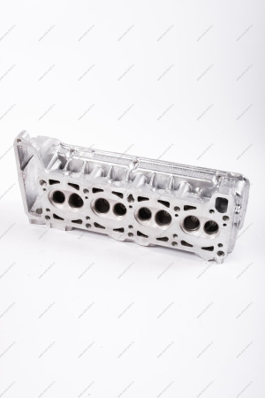 Головка блока цилиндров без шпилек (Н/О,с доп.отв.под датчик фаз)ВАЗ-21214-2123 Lada АвтоВАЗ 21214100301130