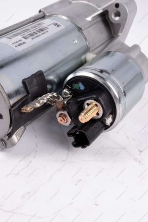 Стартер LADA Vesta/ XRAY для автомобилей с механической коробкой передач AVTOPRIBOR Lada LADA 21901370801000 Стартер LADA Vesta/ XRAY для автомобилей с механической коробкой передач AVTOPRIBOR Lada LADA 21901370801000