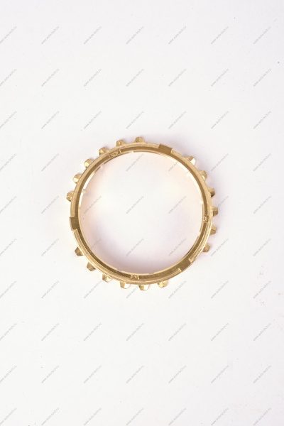 Кольцо блокируюшее кпп синхронизатора 3-4 передачи LADA Largus КПП-JR5/JН3 Renault RENAULT 326041339R