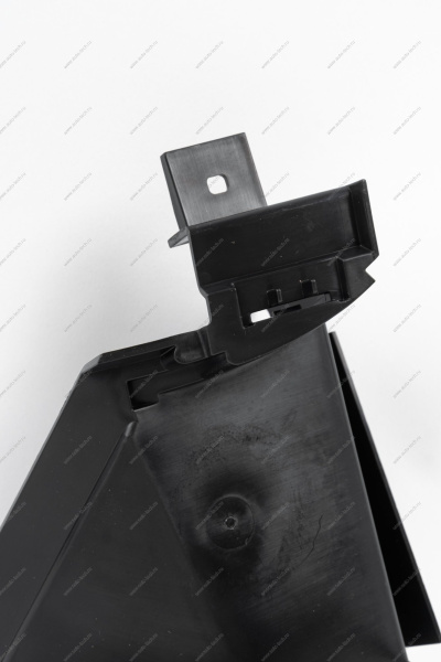 Щиток воздухонаправляющий нижний правый LADA Largus (FL) NEW Lada LADA 8450090774