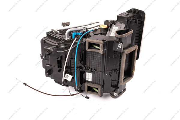 Модуль отопления, вентиляции и кондиционирования с рециркуляцией, с механическим (тросовым) приводом управления COMFORT Lada Vesta NG ( VALEO) Lada LADA 8450032252