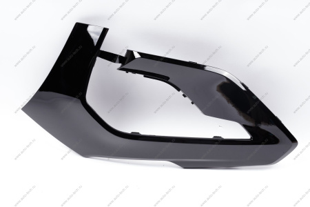 Накладка переднего бампера левая без отвер. под датчик слепой зоны в цвет 672 Пантера (черный) LADA Vesta SW Cross NG Lada LADA 8450040063-672