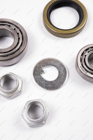 Подшипник ступицы ВАЗ-01-07 (комп. 2шт.+сал.+ гайки) (фирм. упак. ORIGINAL) Lada LADA 21010310180086