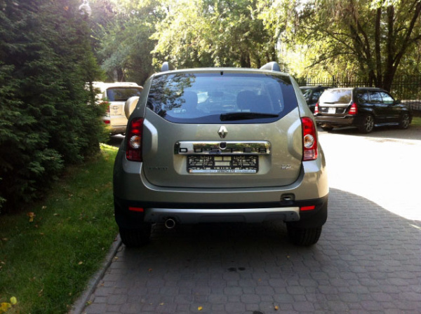Бампер передний RENAULT Duster крашеный Светлый базальт KNM c отв под птф 2010-2014 Api Api 620220030R-KNM