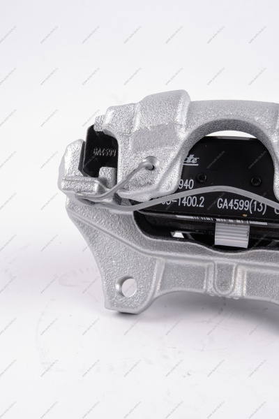 Суппорт тормоза передний левый (+2шт. тормозн. колодки 410602581R) Renault Logan II, Sandero II Renault RENAULT 410118579R