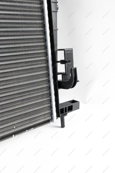 Радиатор охлаждения RENAULT Duster/Рено Дастер 2015- Renault RENAULT 214108042R