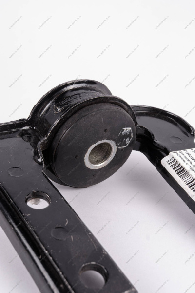 Кронштейн переднего шарнира растяжки передней подвески с подушкой в сборе ВАЗ-2190 Lada АвтоВАЗ 21900290404910