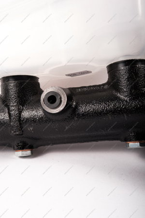 Цилиндр тормозной главный ВАЗ-2108 с бачком (фирм. упак. LADA) Lada LADA 21080350500600