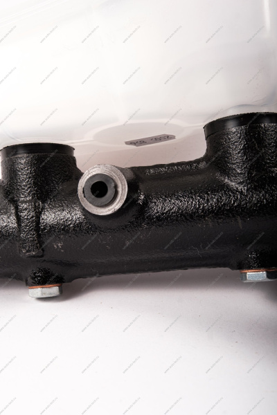 Цилиндр тормозной главный ВАЗ-2108 с бачком (фирм. упак. LADA) Lada LADA 21080350500600