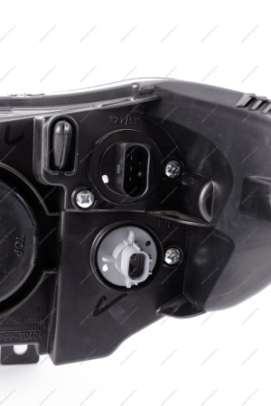 Блок-фара правая СЕРАЯ окантовка LADA NIVA TRAVEL c 16.01.2024 ORIGINAL Lada LADA 8450087158