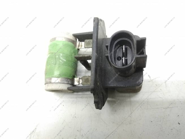 Резистор диффузора охлаждения Kia Cerato 2009-2012 KIA HYUNDAI Hyundai/KIA 253851M000