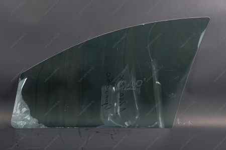 Стекло LADA Vesta опускное передней двери правое тонирован (Tinted) Lada LADA 4112254