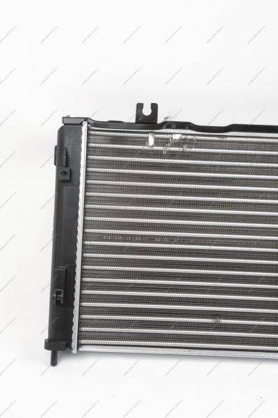 Радиатор охлаждения ВАЗ-2190 +/- A/C 2015 - МКПП Gamma GAMMA GMRCL2193