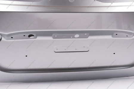 Дверь задка в цвет 691 Платина (Серебристый) LADA Vesta SW Cross FL (универсал) Lada LADA 8450013788-691