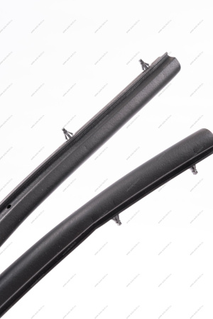 Уплотнитель LADA Vesta/Веста капота передний Lada LADA 8450030992