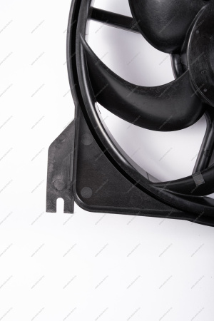 Вентилятор охлаждения с кожухом к радиатору с кондиц.н/о ВАЗ-2190 2015- Lada LADA 21900130002500