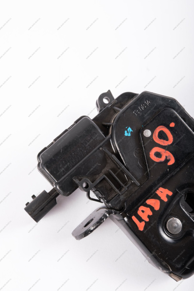 Замок крышки багажника ВАЗ-2190 Lada LADA 21900560601000