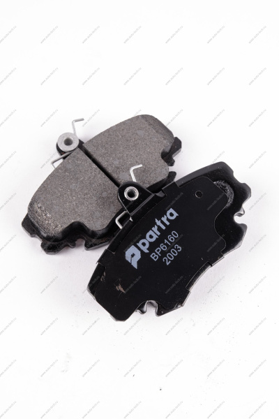 Колодки тормозные передние LADA Largus/Лада Ларгус 8 кл К-Т 1коробка (с усиками) с 4 шт. универсал PARTRA PARTRA BP6160
