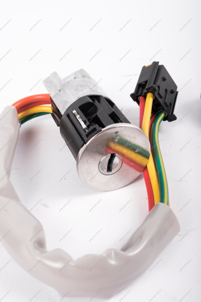 Замок зажигания с 2-мя личинками LADA Largus/Лада Ларгус LD Дмитровград LD 806019912R