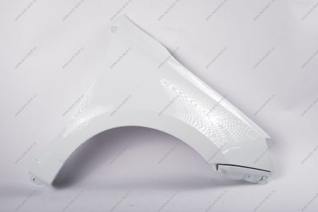 Крыло переднее правое (FL) LADA GRANTA 2018- крашеное в цвет 221 (белый без отв. п/пов. КООП KAMAZ 8450104274-221