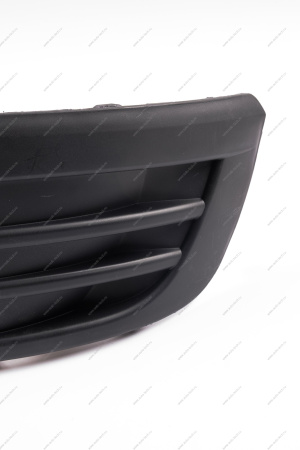 Заглушка переднего бампера LADA Largus/Лада Ларгус противотуманной фары левая (,Полад, г. Тольятти) Lada LADA 8450000251