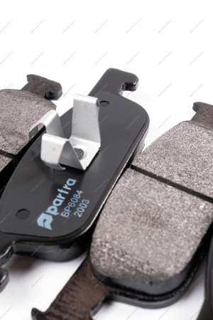 Колодки LADA XRAY переднего тормоза к-т PARTRA PARTRA BP6084