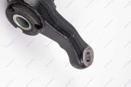 Рычаг ВАЗ-2190 передней подвески нижний с шарнирами в сборе Lada LADA 8450109195