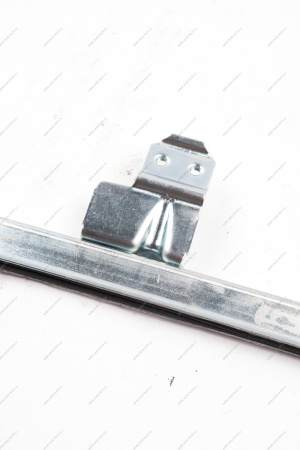 Обойма ВАЗ-2101 опускного стекла передняя/задняя левая АвтоВАЗ LADA 21010-6203221-00