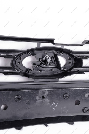 Решетка LADA Vesta NG радиатора средняя (черный лак) Lada LADA 8450042841