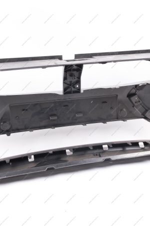 Бампер передний с отверстиями под накладки , с крышкой окна под буксирную проушину (под покраску) LADA Largus Cross (FL) NEW Lada LADA 8460012754