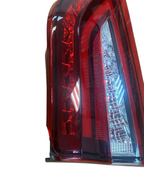 Уценка Фонарь задний внутренний правый светодиодный отколота угол пластика LADA Vesta FL внтутренний скол Россия Россия 8450040004