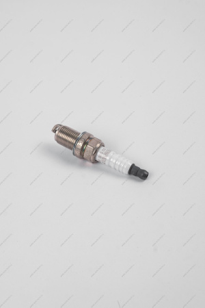 Свеча зажигания RENAULT Logan/LADA Largus/Logan 2014- (16 кл) K4M K4J E7J F4R 1шт Renault RENAULT 7700500155