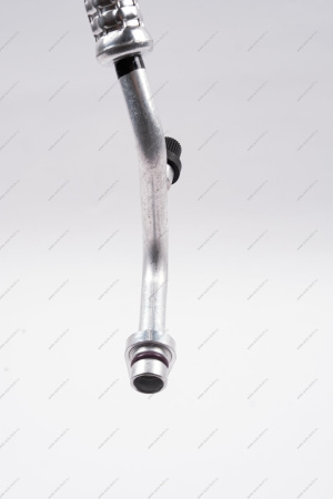 Трубка компрессора кондиционера (от компрессора к радиатору)) RENAULT Logan Sat SAT ST8200750975