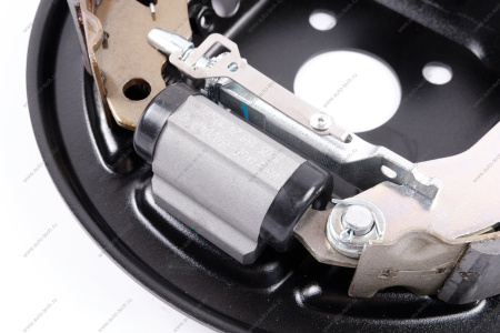 Тормоз задний правый в сборе LADA Largus универсал (5-мест) (для авт. с Р3М,Р4М) Lada LADA 8450093740