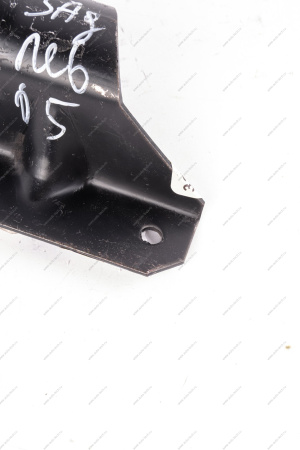 Кр-н заднего бампера ВАЗ-2105 боковой левый (крепёж труб) Lada LADA 21050-2804035-00