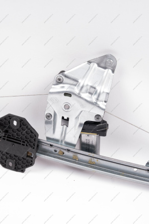 Электростеклоподъемник с моторедуктором передней левой двери Renault Logan/Sandero II Renault RENAULT 807213282R