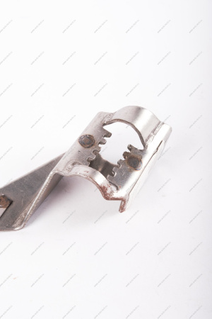 Гребенка ВАЗ-2101 сидения правая АвтоВАЗ LADA 21010-6814102-00