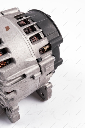 Генератор 150А RENAULT Duster 1 5 dci 4x4 Renault RENAULT 231006833R