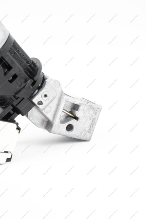 Замок зажигания ( 2 ключа, с 1-й личинкой ) LADA Largus (FL) NEW (универсал) Lada LADA 8450091825