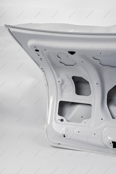 Крышка багажника (FL) LADA GRANTA 2018- (седан) 221 Ледниковый ( белый ) LADA 8450104268-221