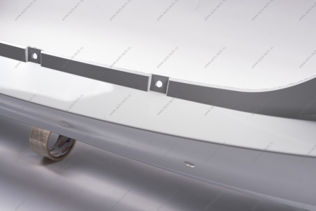 Бампер задний с 6 отверстиями под датчики системы парковки в цвет 221 Ледниковый (белый) LADA Vesta FL Lada LADA 8460008781-221