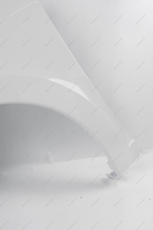 Крыло переднее левое (FL) LADA GRANTA 2018- крашеное в цвет 240 Белое облако (белый) без отв. п/пов. АвтоВАЗ LADA 8450104277-240