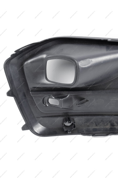 Облицовка ПТФ левая под парктроник LADA Vesta FL Lada LADA 8450041597