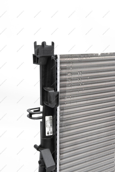 Радиатор LADA XRAY/Vesta/RENAULT Logan 2014- охлаждения Renault RENAULT 214106179R