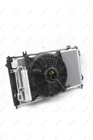 Радиатор охлаждения ВАЗ-2190/daтsun + рад.конд. с эл. вент.(1 спереди+1 сзади) до 2015 г. МКПП в сборе (HALLA) Lada LADA 21900130000811