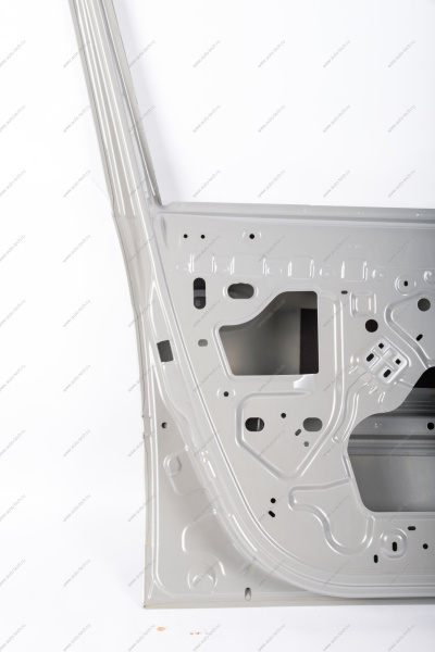 Дверь передняя левая (без отв под молдинг, с отв под личинку) LADA Largus (FL) NEW Lada LADA 8450013113